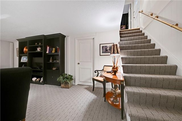 5308 W 103rd Terrace, Overland Park, KS 66207