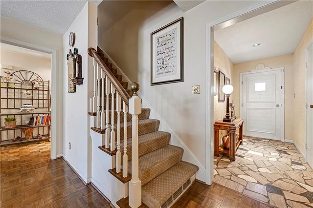 5308 W 103rd Terrace, Overland Park, KS 66207