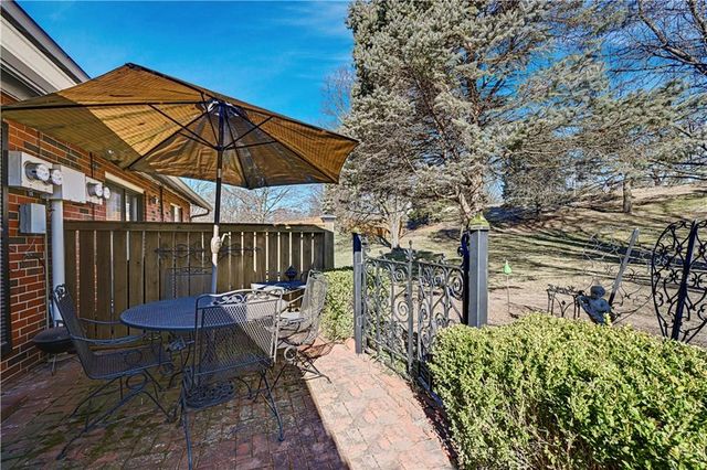 5308 W 103rd Terrace, Overland Park, KS 66207