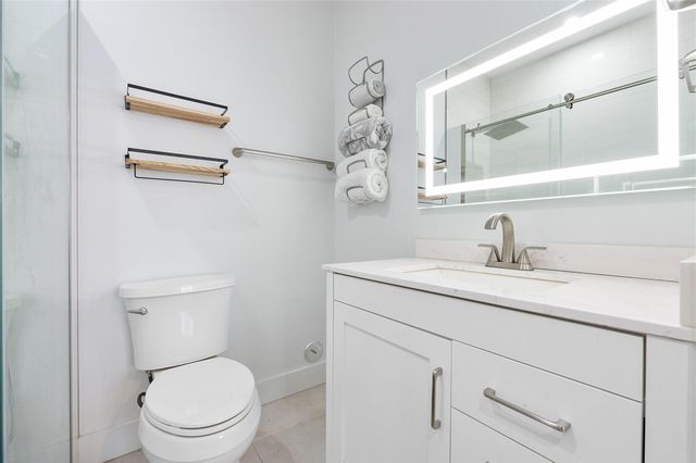 8211 NW 74th Ave, Tamarac, FL 33321