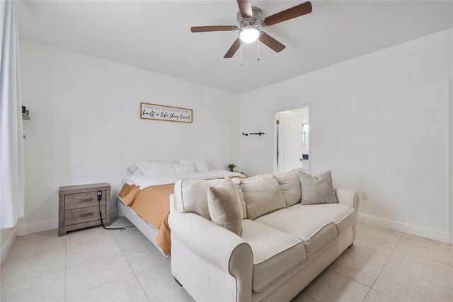 8211 NW 74th Ave, Tamarac, FL 33321