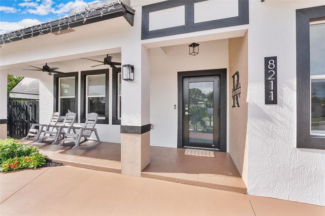 8211 NW 74th Ave, Tamarac, FL 33321