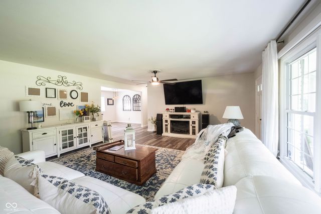 5349 Seneca Drive, Indianapolis, IN 46220