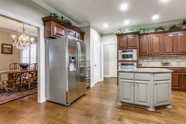 3840 Walden Way, Dallas, TX 75287