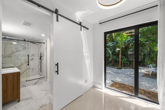 5741 Simms St, Hollywood, FL 33021