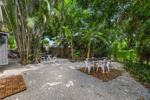 5741 Simms St, Hollywood, FL 33021