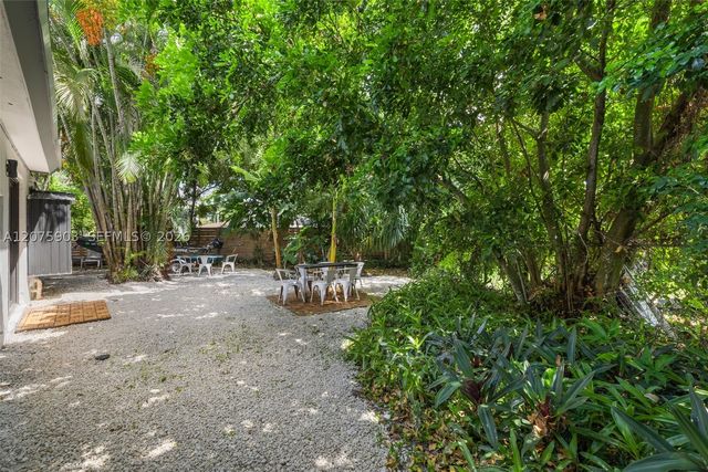 5741 Simms St, Hollywood, FL 33021