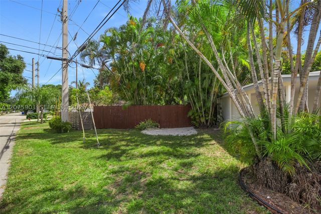 5741 Simms St, Hollywood, FL 33021