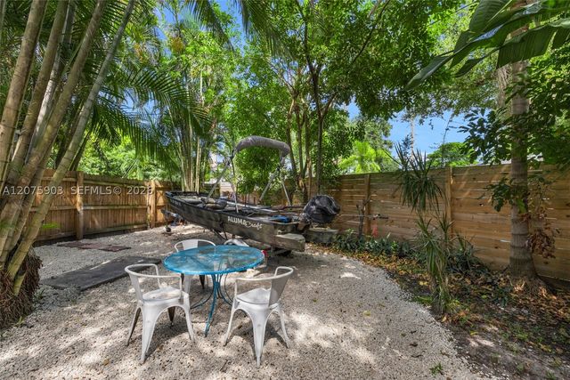5741 Simms St, Hollywood, FL 33021