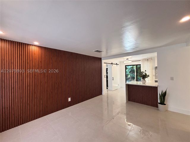 5741 Simms St, Hollywood, FL 33021