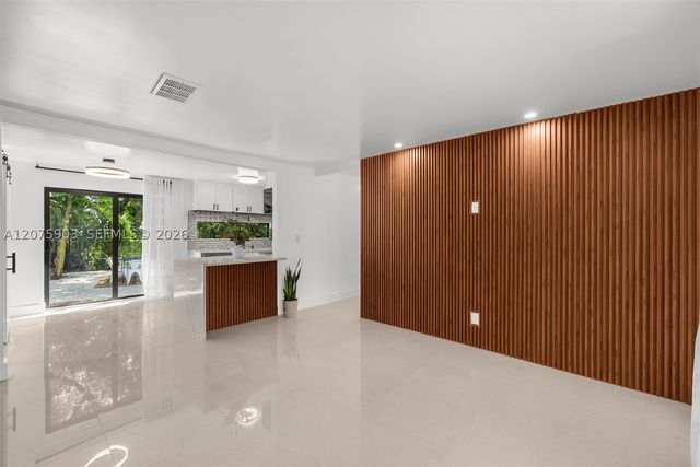 5741 Simms St, Hollywood, FL 33021