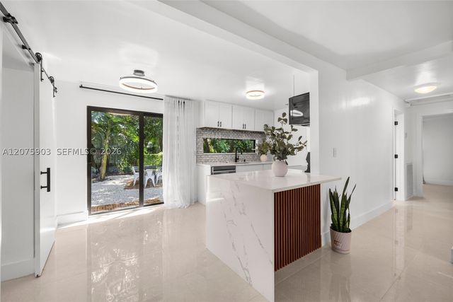 5741 Simms St, Hollywood, FL 33021