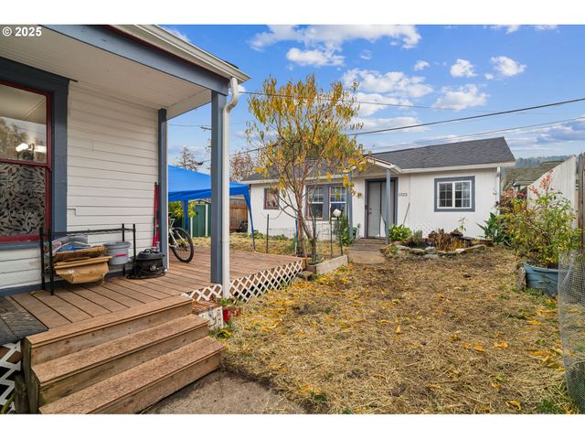 1321 Se MILL St, Roseburg, OR 97470