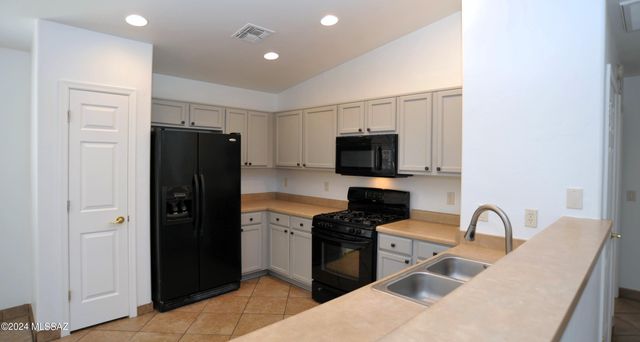 2851 E Paseo La Tierra Buena, Tucson, AZ 85706