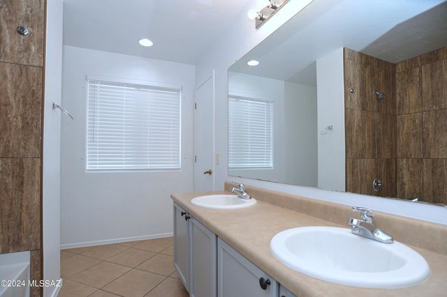 2851 E Paseo La Tierra Buena, Tucson, AZ 85706