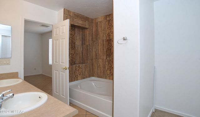 2851 E Paseo La Tierra Buena, Tucson, AZ 85706
