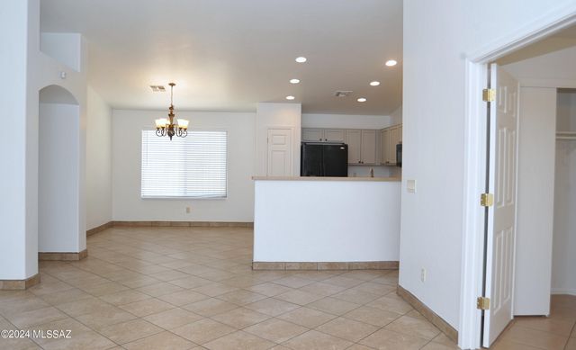2851 E Paseo La Tierra Buena, Tucson, AZ 85706