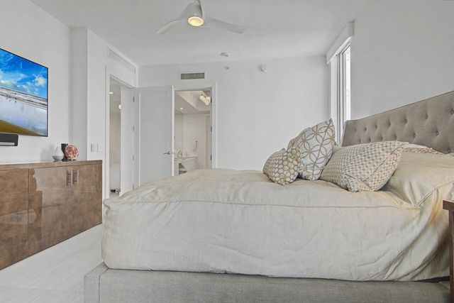 3 WATER CLUB Way 1201, North Palm Beach, FL 33408