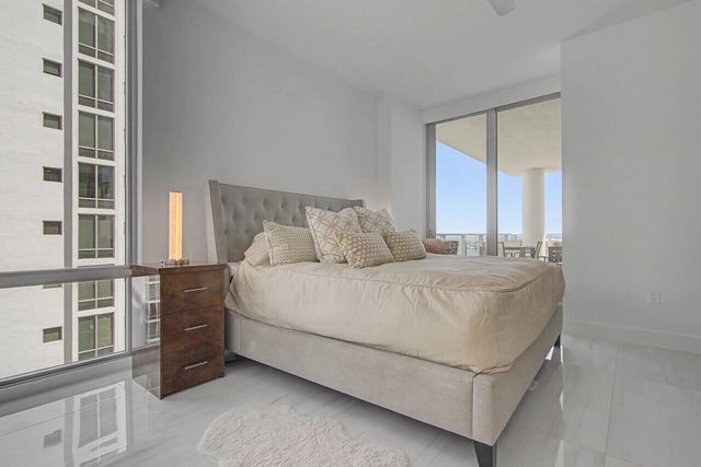3 WATER CLUB Way 1201, North Palm Beach, FL 33408