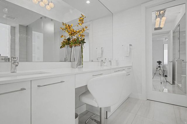 3 WATER CLUB Way 1201, North Palm Beach, FL 33408
