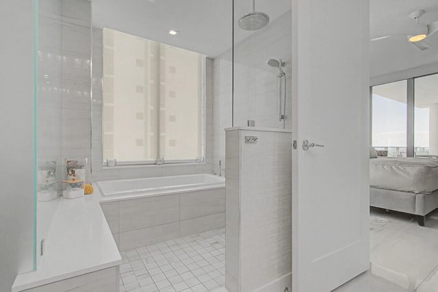 3 WATER CLUB Way 1201, North Palm Beach, FL 33408