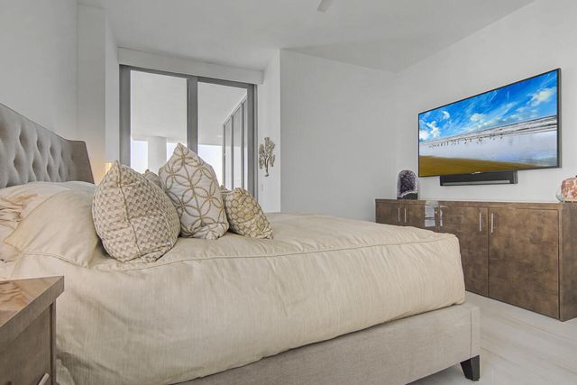 3 WATER CLUB Way 1201, North Palm Beach, FL 33408