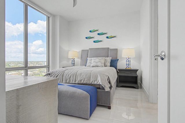 3 WATER CLUB Way 1201, North Palm Beach, FL 33408