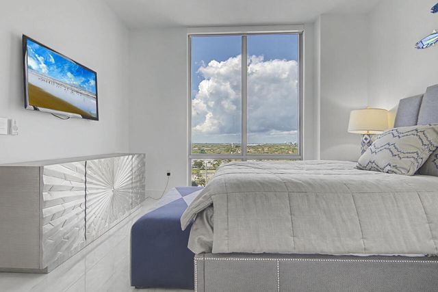 3 WATER CLUB Way 1201, North Palm Beach, FL 33408