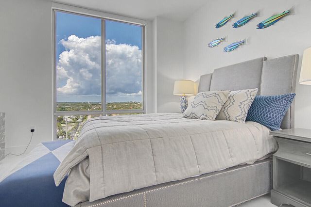 3 WATER CLUB Way 1201, North Palm Beach, FL 33408