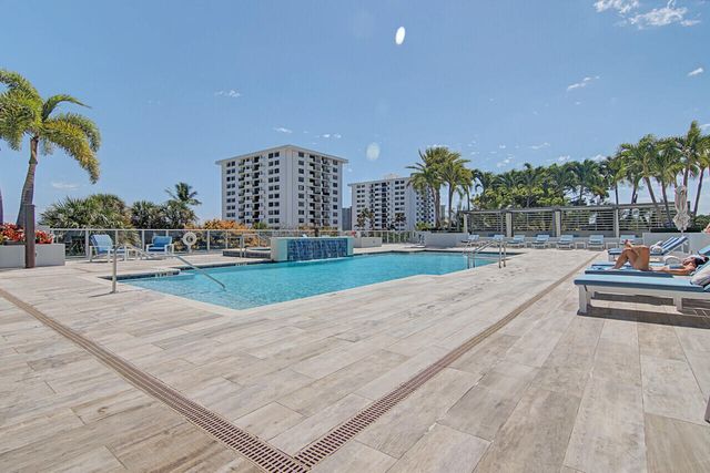 3 WATER CLUB Way 1201, North Palm Beach, FL 33408