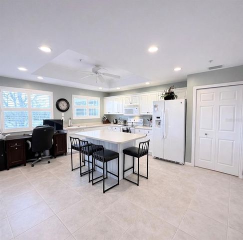 6318 GRAND OAK CIRCLE 201, Bradenton, FL 34203