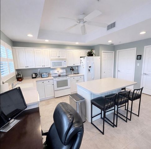 6318 GRAND OAK CIRCLE 201, Bradenton, FL 34203