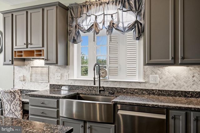 505 COBBLER DR, Berryville, VA 22611