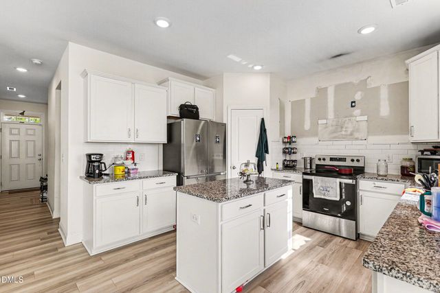 844 Golden Plum Lane, Zebulon, NC 27597