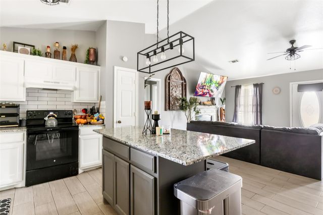 9660 Fostoria Road, Cleveland, TX 77328