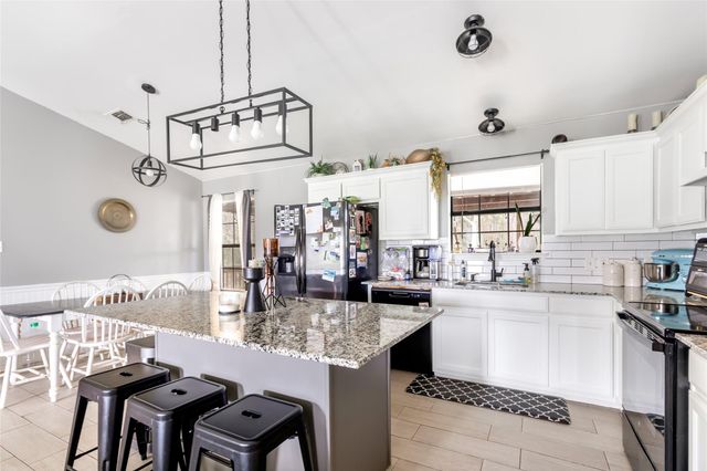 9660 Fostoria Road, Cleveland, TX 77328