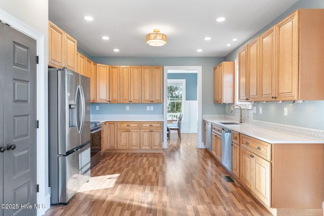 306 Joan Court, Beaufort, NC 28516