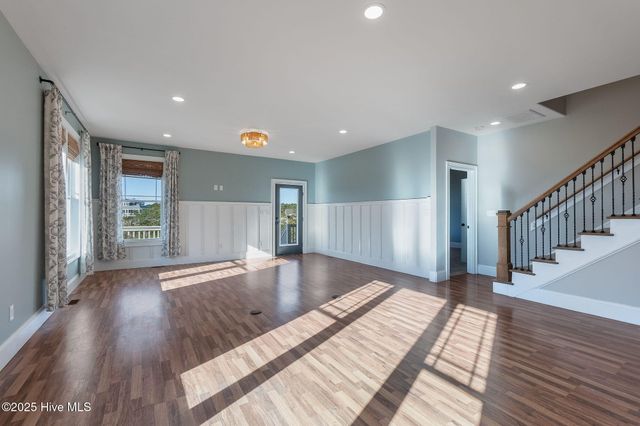 306 Joan Court, Beaufort, NC 28516