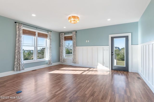 306 Joan Court, Beaufort, NC 28516