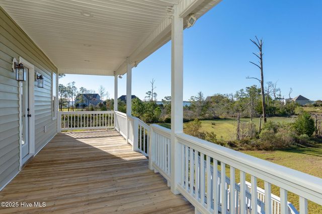 306 Joan Court, Beaufort, NC 28516