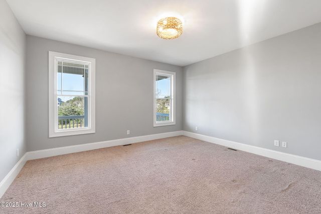 306 Joan Court, Beaufort, NC 28516