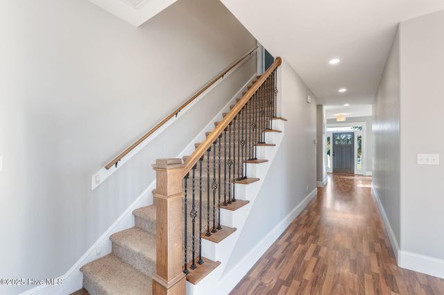 306 Joan Court, Beaufort, NC 28516