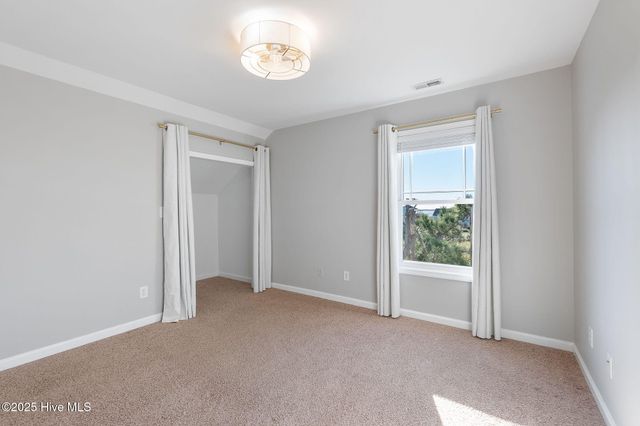 306 Joan Court, Beaufort, NC 28516