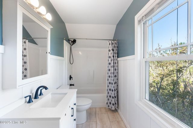 306 Joan Court, Beaufort, NC 28516