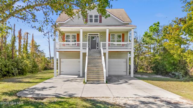 306 Joan Court, Beaufort, NC 28516