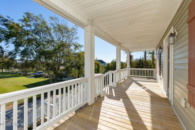 306 Joan Court, Beaufort, NC 28516