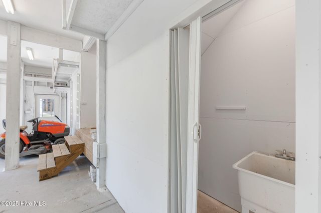 306 Joan Court, Beaufort, NC 28516