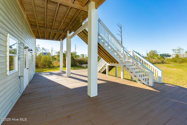 306 Joan Court, Beaufort, NC 28516