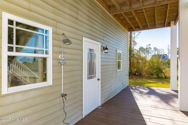 306 Joan Court, Beaufort, NC 28516