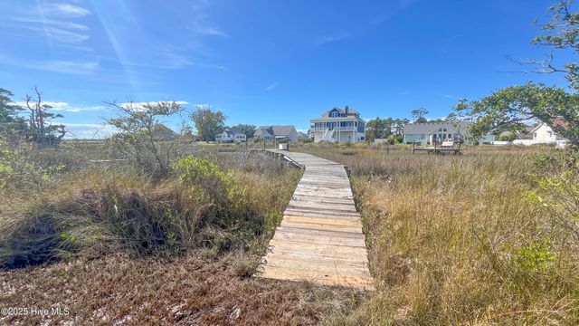 306 Joan Court, Beaufort, NC 28516